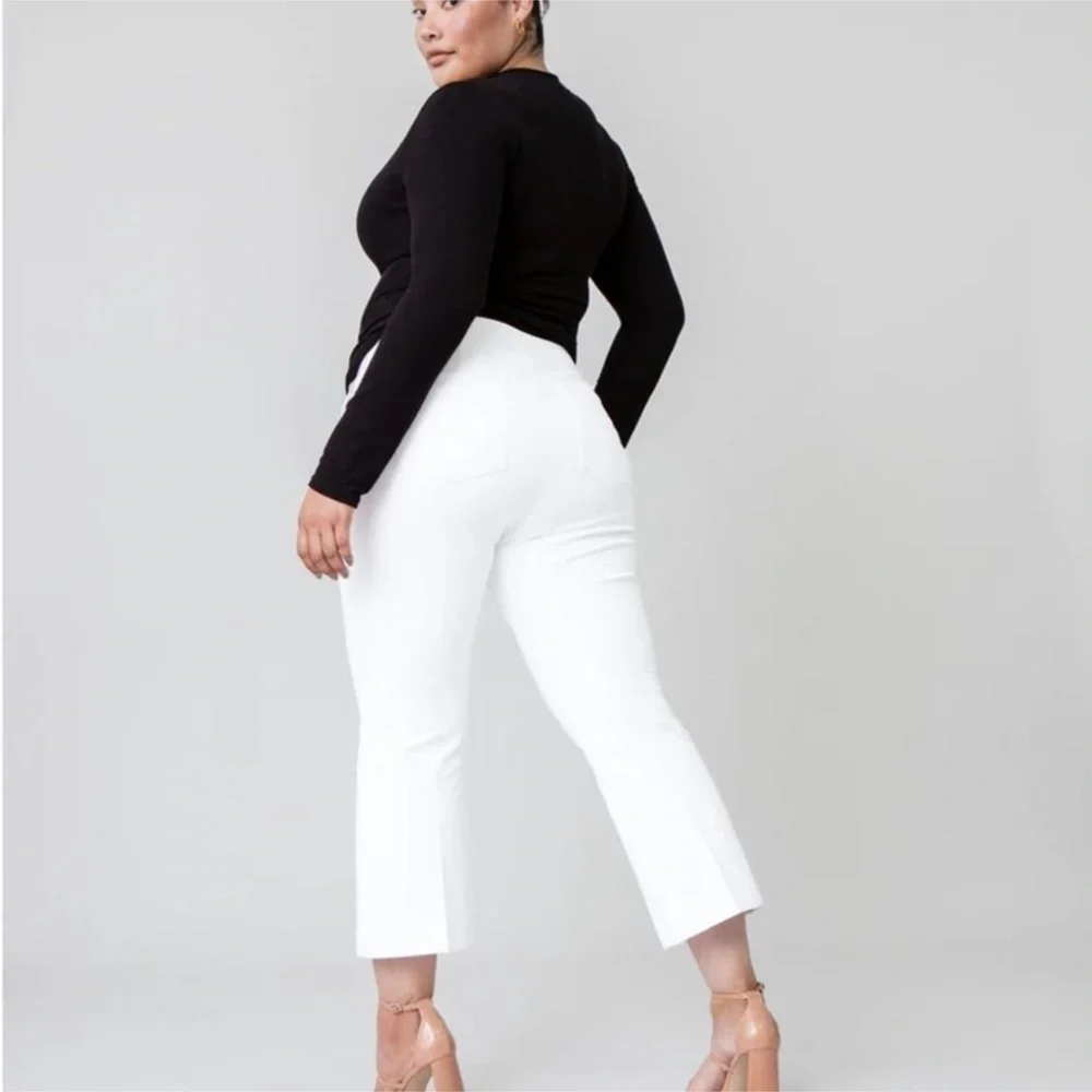Spanx Silver Lining Classic White Kick Flare Pant Size Medium Petite Women